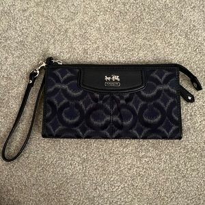 Coach navy blue wallet price negotiable